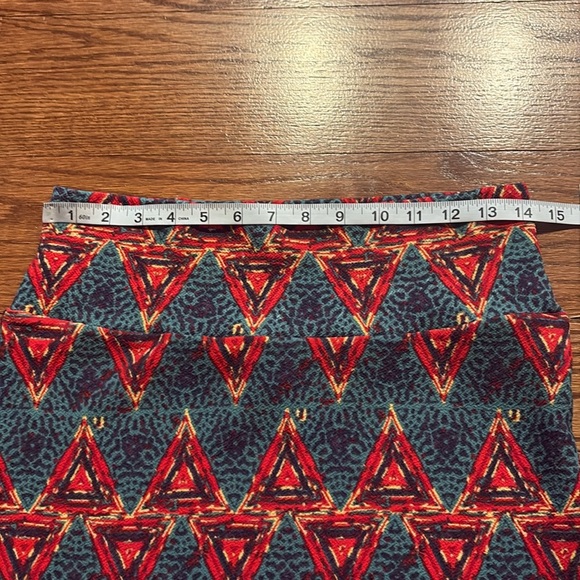 Lularoe NWT Cassie pull on pencil skirt geometric triangle print wide waist  S - Picture 5 of 10